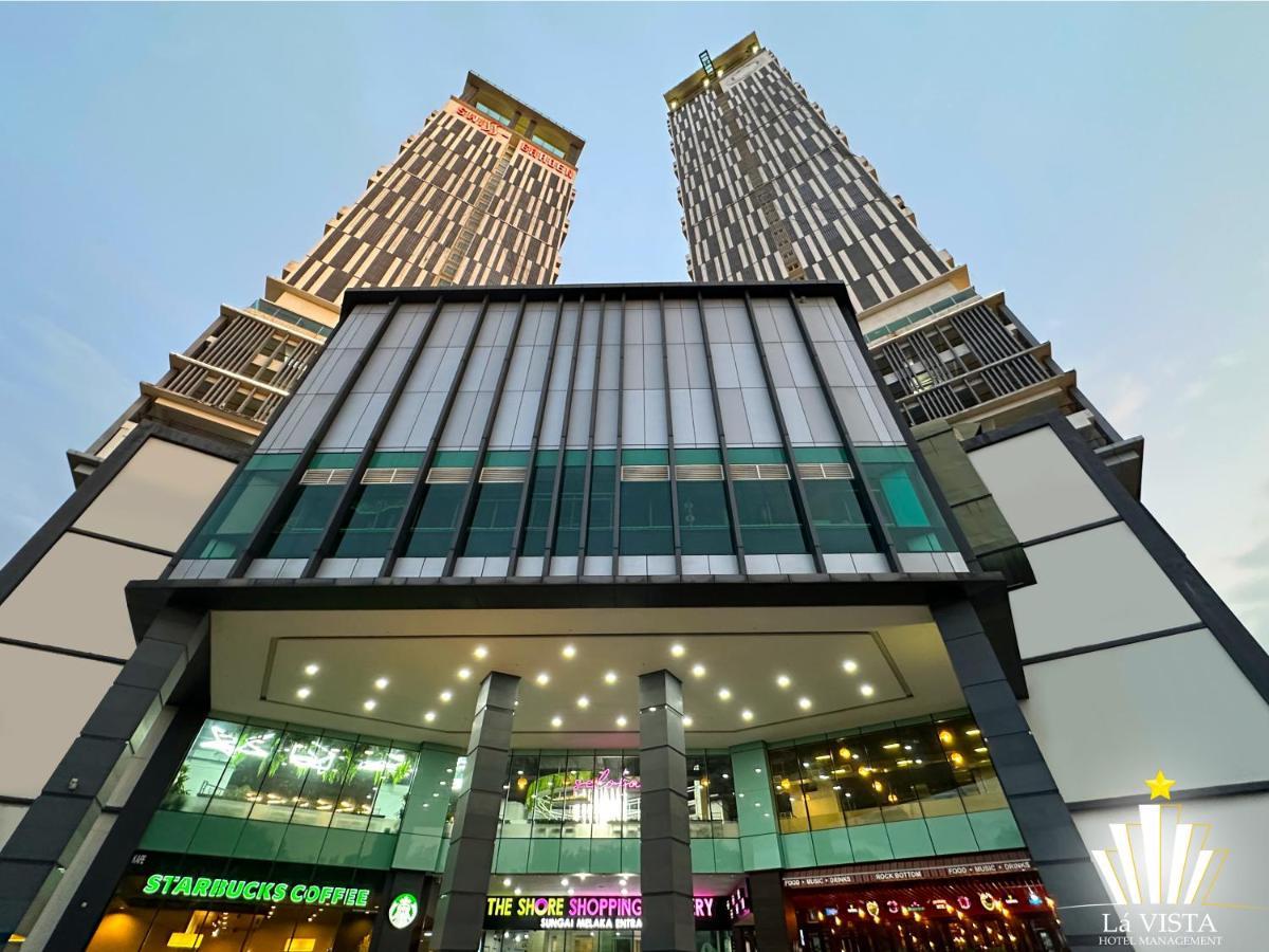 The Shore Hotel & Residences By La Vista Malacca Exterior photo