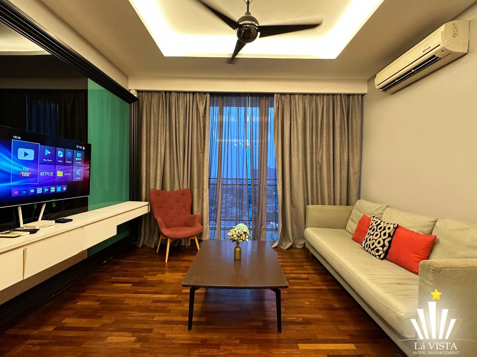 The Shore Hotel & Residences By La Vista Malacca Exterior photo
