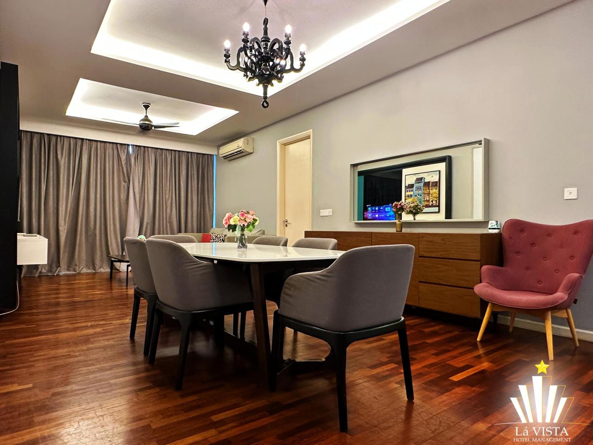The Shore Hotel & Residences By La Vista Malacca Exterior photo