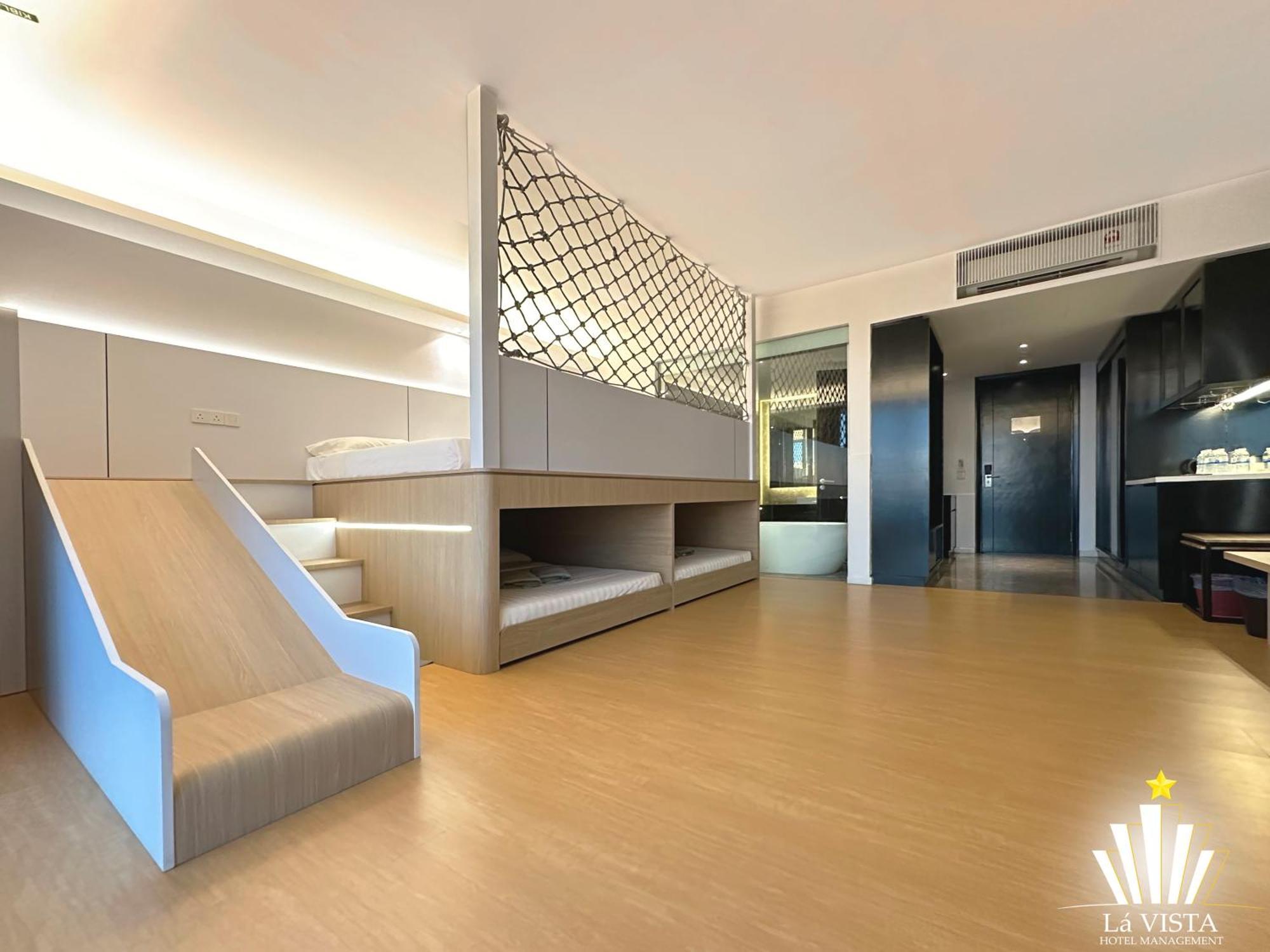 The Shore Hotel & Residences By La Vista Malacca Exterior photo