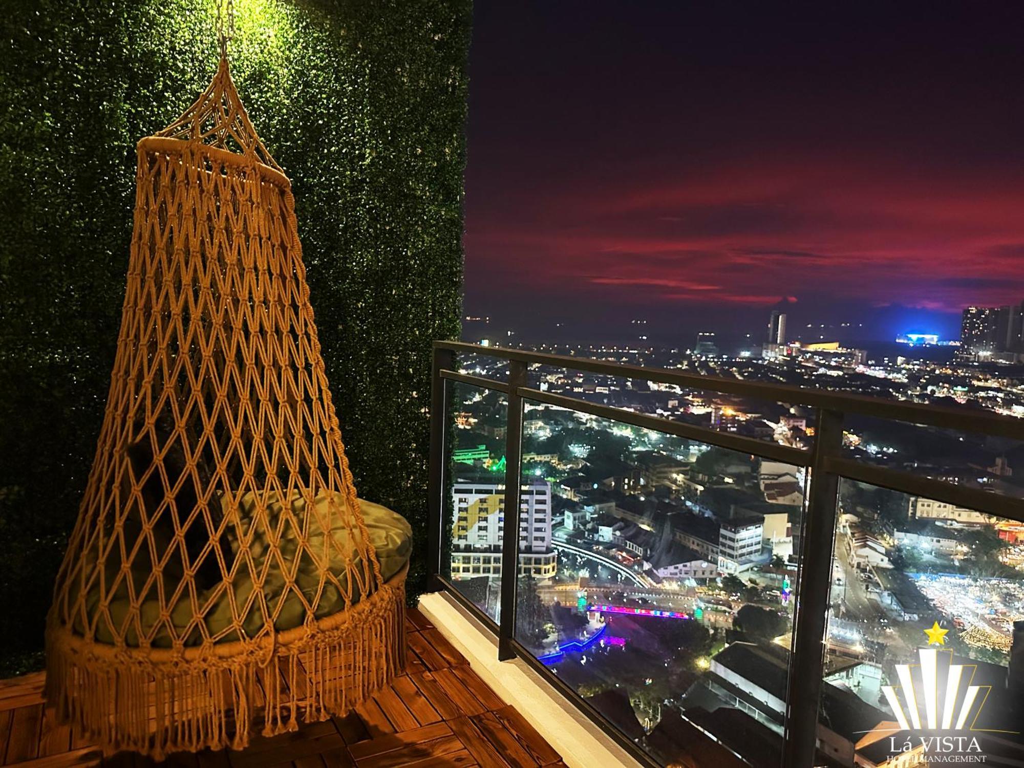 The Shore Hotel & Residences By La Vista Malacca Exterior photo